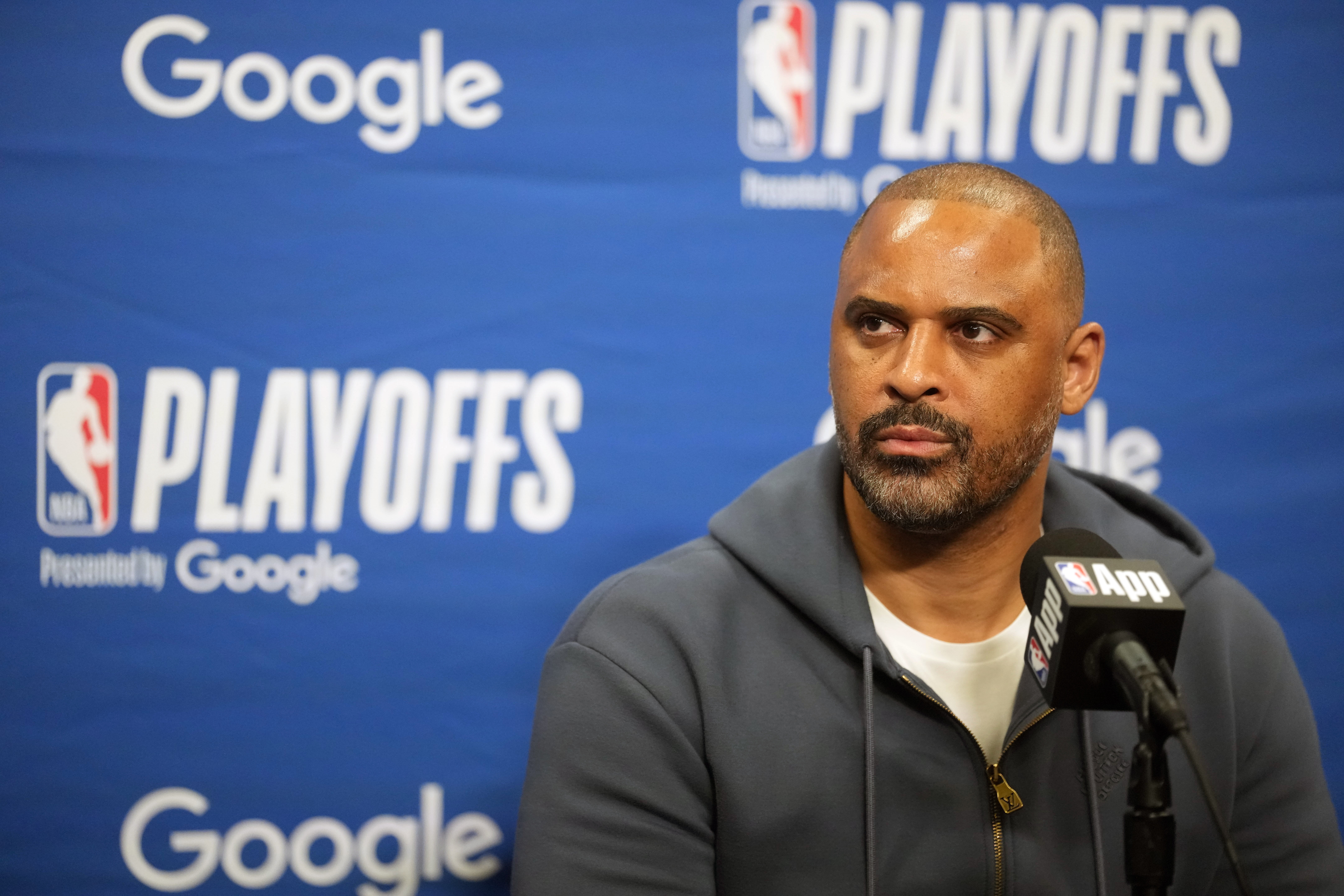 防守出色但进攻端过于依赖球员自身 留给乌度卡的时间已经不多了